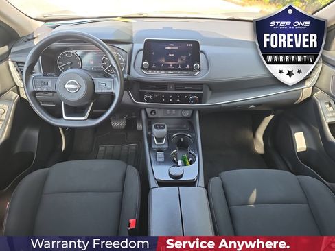 Used 2024 Nissan Rogue S AWD/4WD image 14