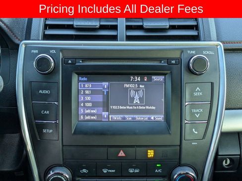 Used 2017 Toyota Camry SE FWD image 18