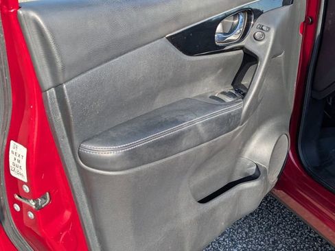 Used 2018 Nissan Rogue Sport SL image 18