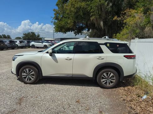Certified 2023 Nissan Pathfinder SL AWD/4WD image 2