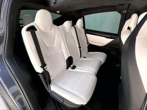 Used 2018 Tesla Model X 75D image 35