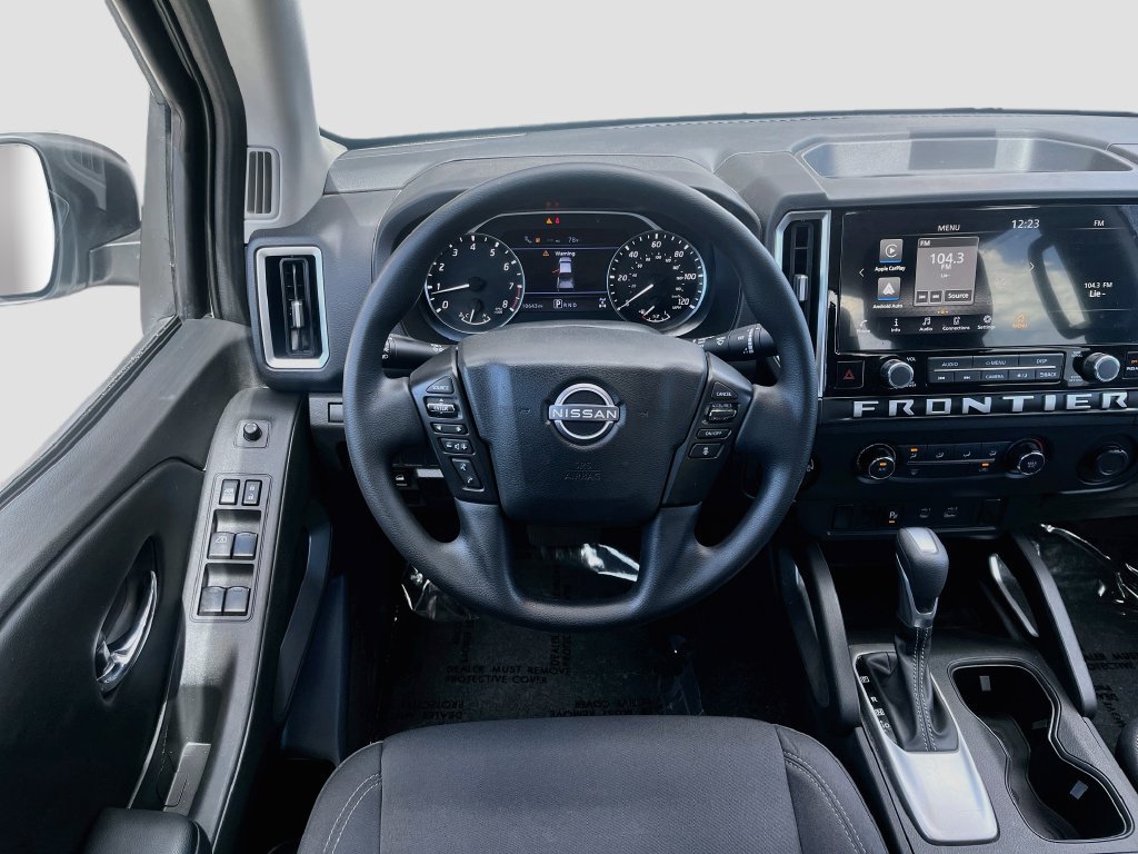 Used 2025 Nissan Frontier SV AWD/4WD image 21