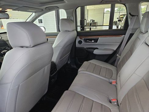 Used 2019 Honda CR-V Touring image 8