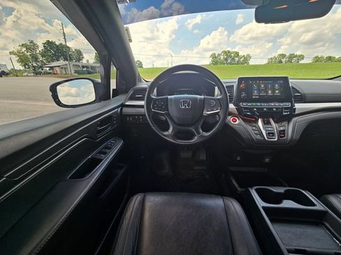 Used 2023 Honda Odyssey Sport image 13
