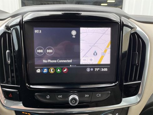 Used 2023 Chevrolet Traverse Premier image 15