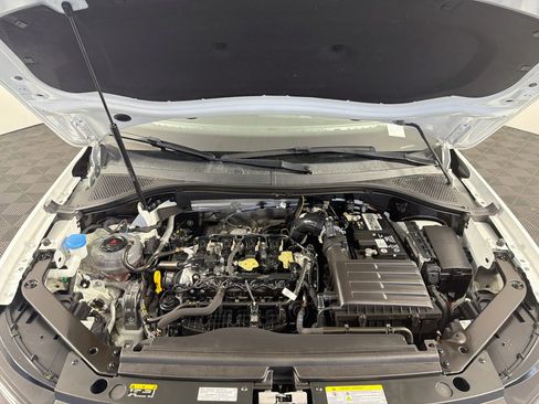 Used 2023 Volkswagen Tiguan SE FWD image 34