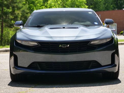 Used 2022 Chevrolet Camaro LT RWD image 5