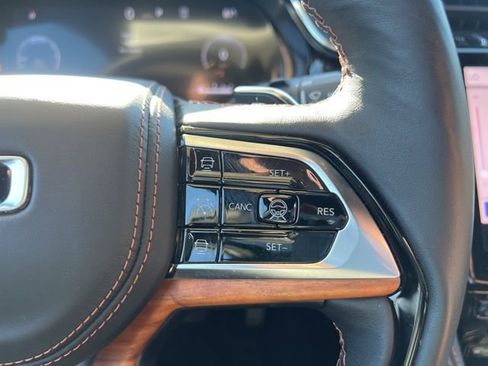 New 2025 Jeep Grand Cherokee Summit image 12