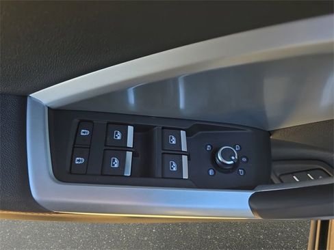 Certified 2024 Audi Q3 2.0T Premium Plus image 31