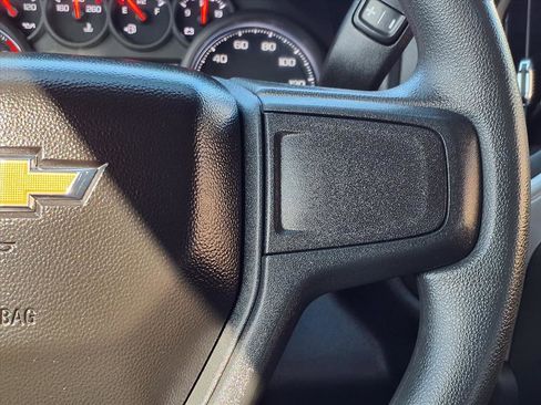 Used 2023 Chevrolet Silverado 1500 Custom image 15