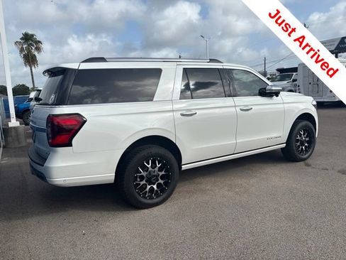 Used 2024 Ford Expedition Max Platinum AWD/4WD image 9