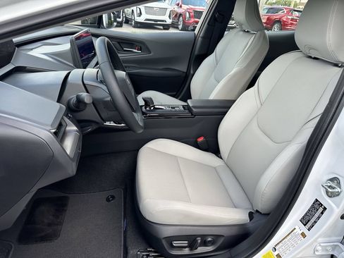 Used 2024 Toyota Prius Limited FWD image 22