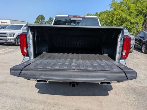 Used 2021 GMC Sierra 1500 SLT w/ SLT Premium Plus Package AWD/4WD image 12