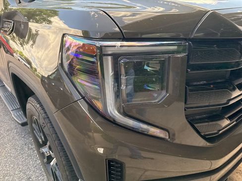 Used 2023 GMC Sierra 1500 Elevation w/ Elevation Premium Package AWD/4WD image 11