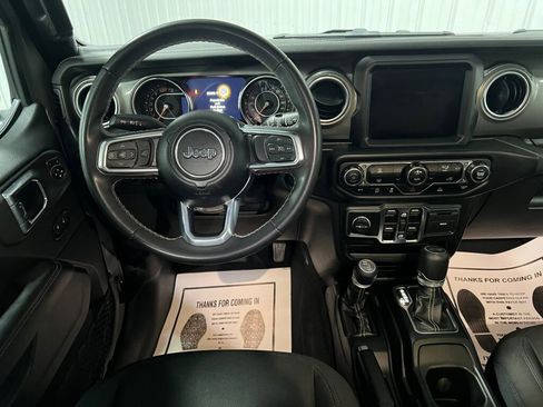 Used 2023 Jeep Wrangler Sahara image 4