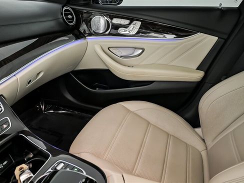 Used 2019 Mercedes-Benz E 63 AMG S image 38