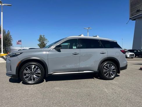 Certified 2026 INFINITI QX60 Luxe w/ Cargo Package FWD image 2
