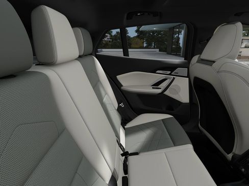 New 2026 BMW X2 xDrive28i w/ M Sport Package image 10