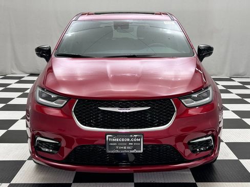 New 2026 Chrysler Pacifica Select AWD/4WD image 3