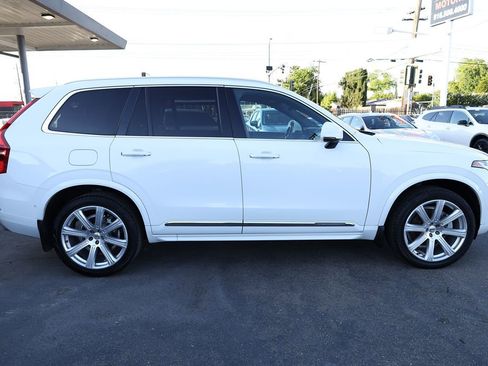 Used 2017 Volvo XC90 T6 Inscription w/ Vision Package AWD/4WD image 9