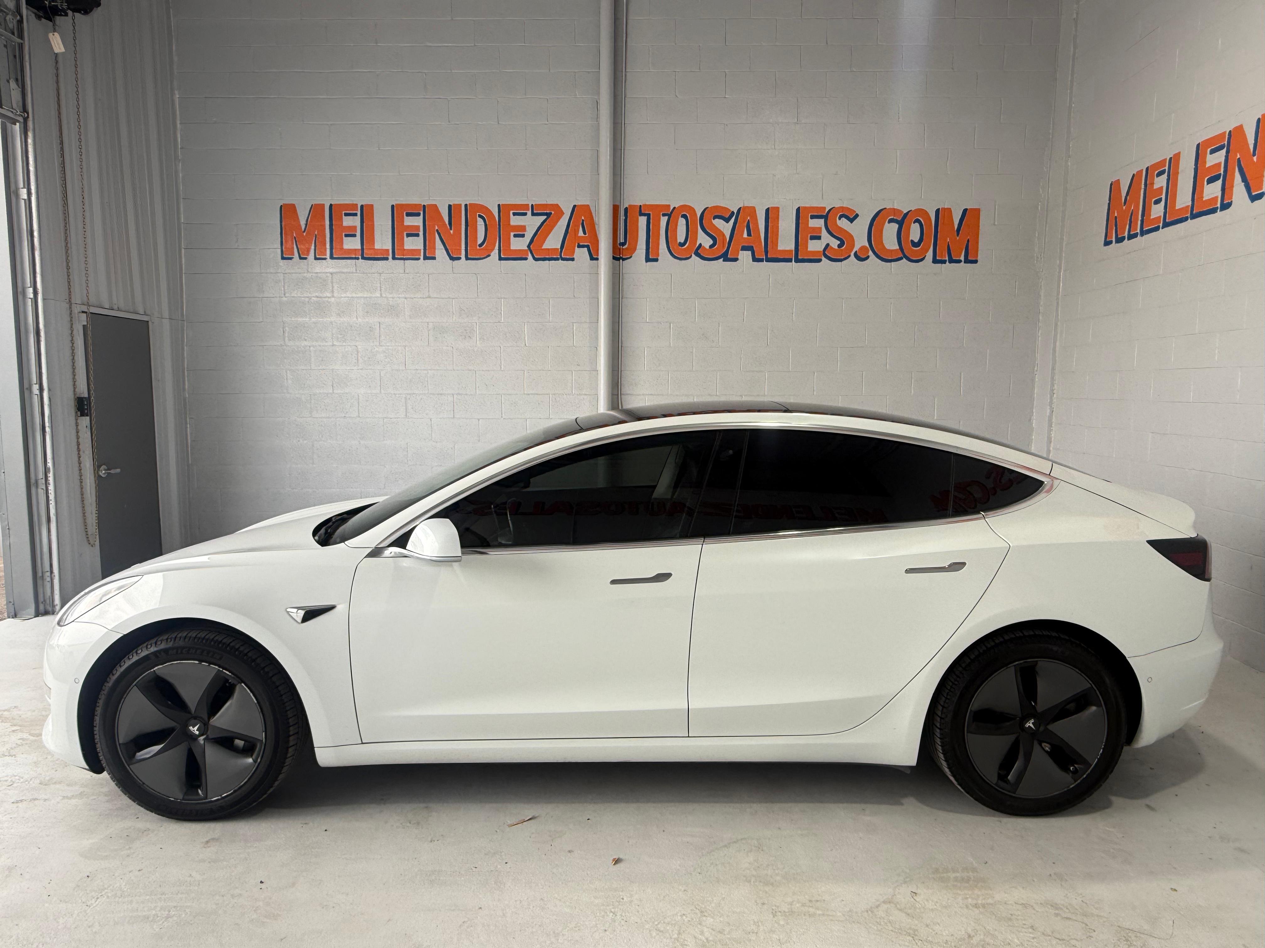 Used 2018 Tesla Model 3 Mid Range RWD image 2
