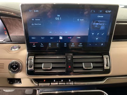 Used 2023 Lincoln Navigator L Reserve AWD/4WD image 25