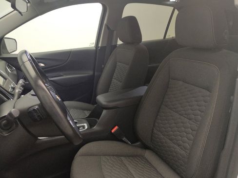 Used 2019 Chevrolet Equinox LT FWD image 17
