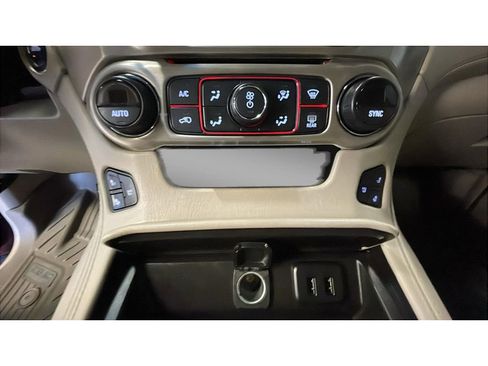 Used 2016 GMC Yukon XL Denali w/ Open Road Package AWD/4WD image 13