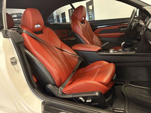 Used 2017 BMW M4 Convertible RWD image 45