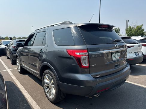 Used 2015 Ford Explorer XLT w/ Equipment Group 202A AWD/4WD image 4