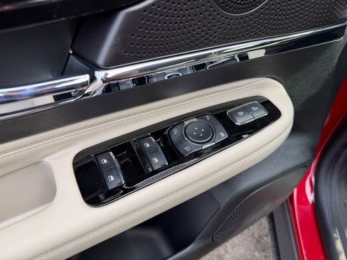 New 2026 Lincoln Corsair Premiere image 13