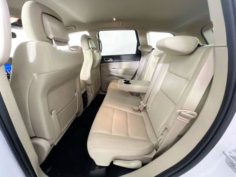 Used 2022 Jeep Grand Cherokee Laredo E image 23