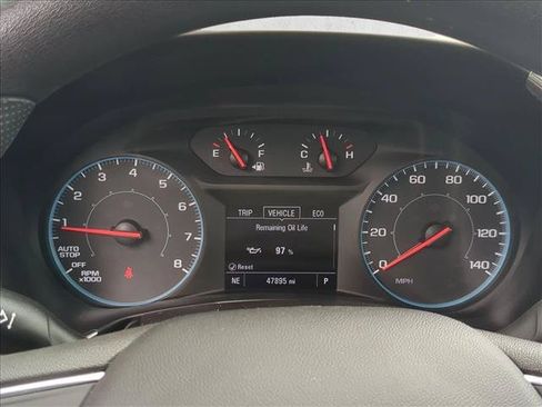 Used 2019 Chevrolet Equinox LS AWD/4WD image 11