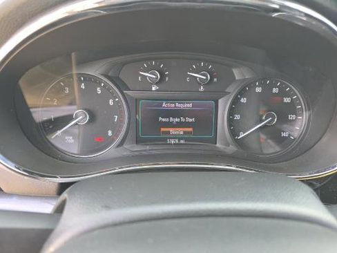 Used 2021 Buick Encore Preferred AWD/4WD image 12