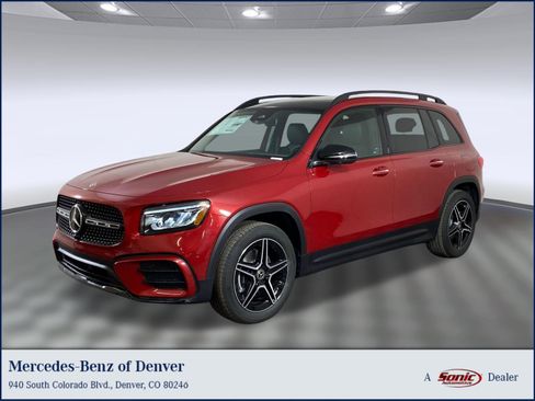Used 2026 Mercedes-Benz GLB 250 4MATIC image 1