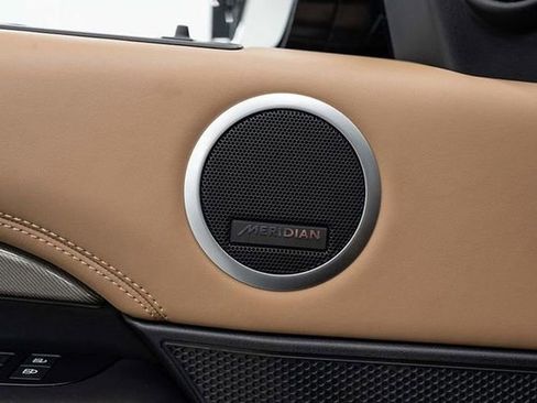 Used 2023 Land Rover Discovery S R-Dynamic image 21