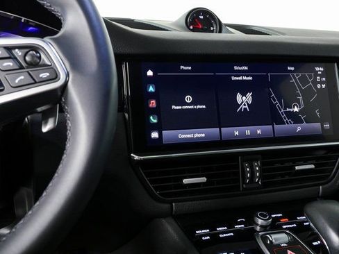 Certified 2023 Porsche Cayenne w/ Premium Package AWD/4WD image 13