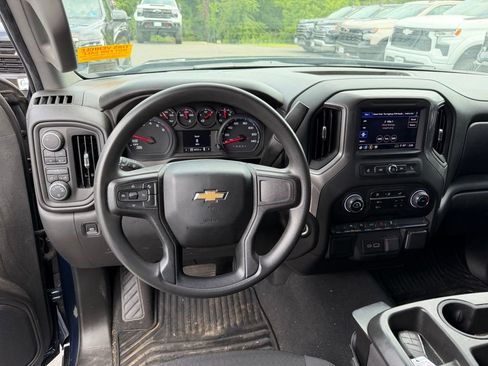 Used 2023 Chevrolet Silverado 1500 Custom AWD/4WD image 14
