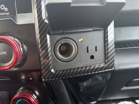 Used 2016 Ford F150 XLT w/ Equipment Group 302A Luxury image 29