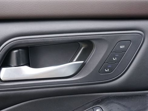 Used 2023 Nissan Rogue SL w/ SL Premium Package image 14