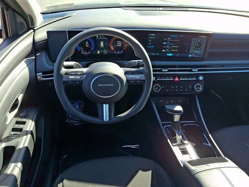 Certified 2025 Hyundai Tucson SEL AWD/4WD image 11