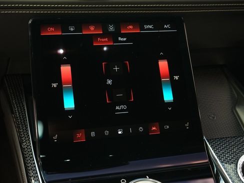 Used 2026 Cadillac Escalade ESV V image 19