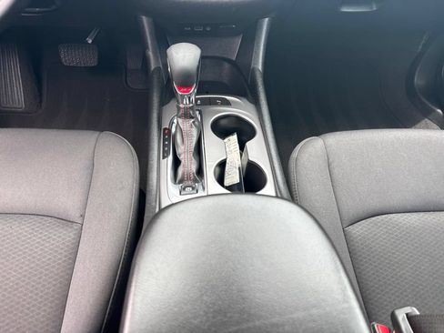 Used 2024 Chevrolet Malibu RS FWD image 18