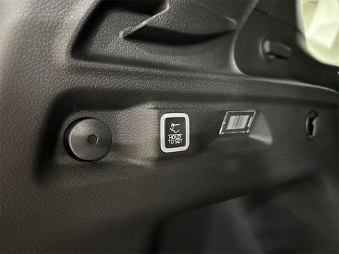 New 2025 Jeep Grand Cherokee L Laredo image 26