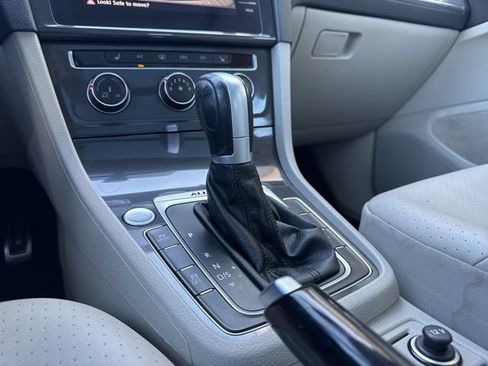 Used 2018 Volkswagen Golf Alltrack SE AWD/4WD image 16