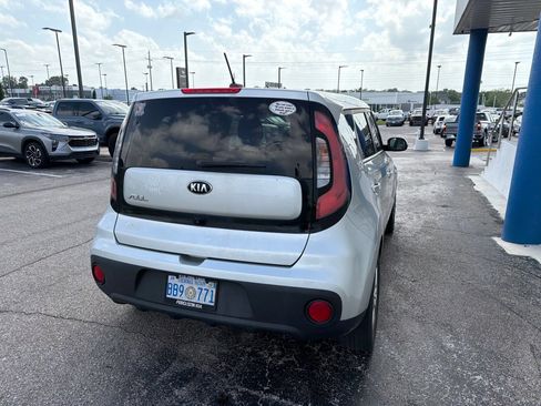Used 2019 Kia Soul FWD image 4
