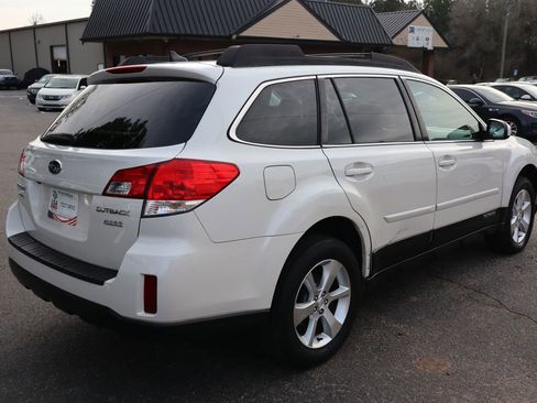Used 2014 Subaru Outback 2.5i Limited image 6