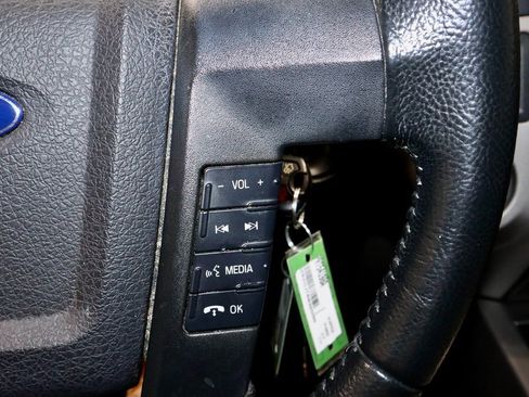 Used 2017 Ford Expedition XLT image 34