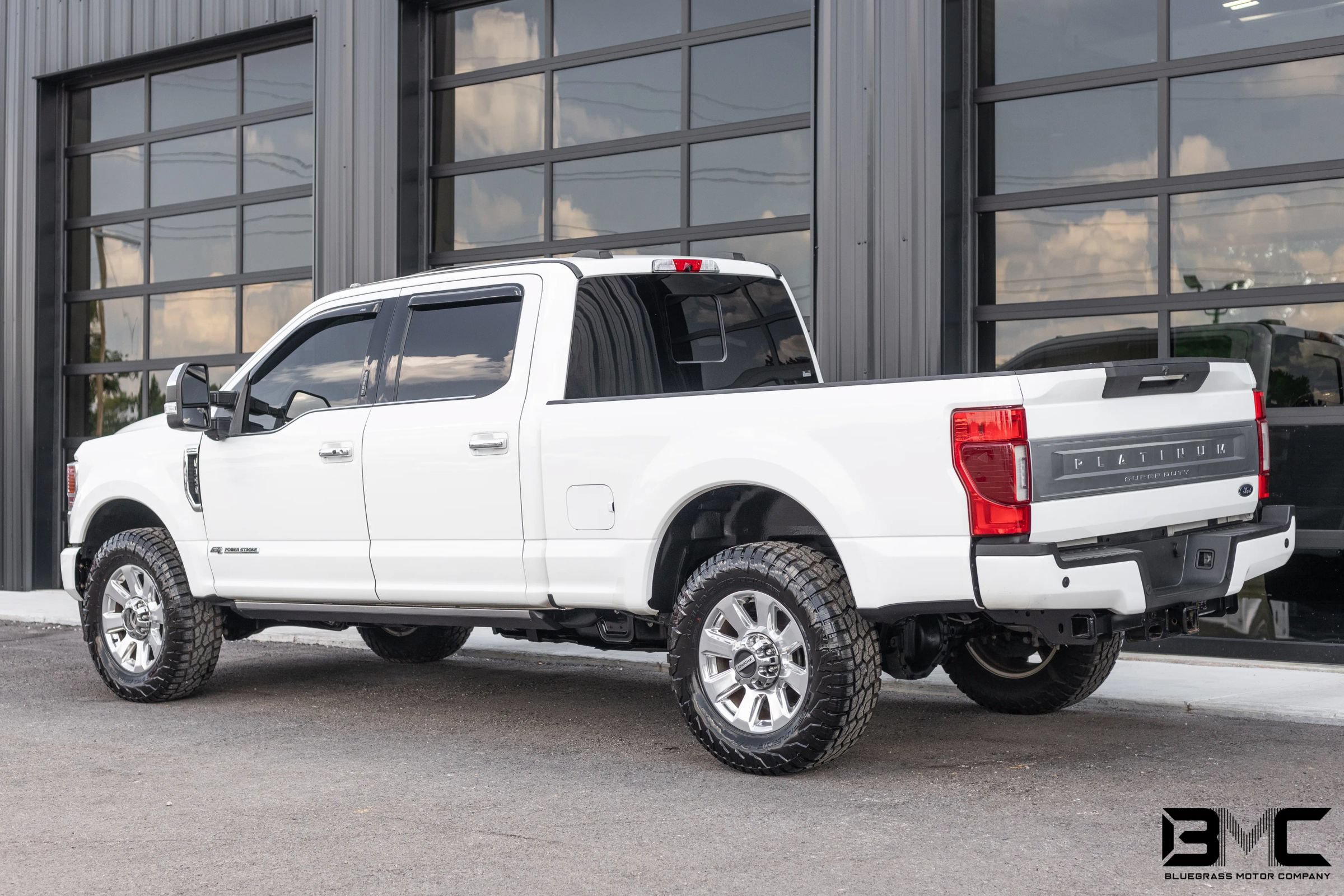 Used 2021 Ford F350 Platinum AWD/4WD image 6