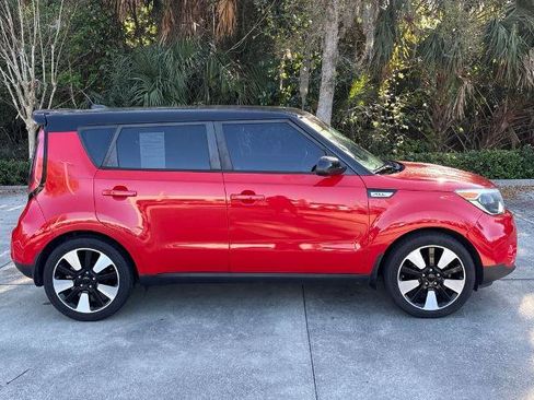 Used 2017 Kia Soul + w/ Designer's Package image 2